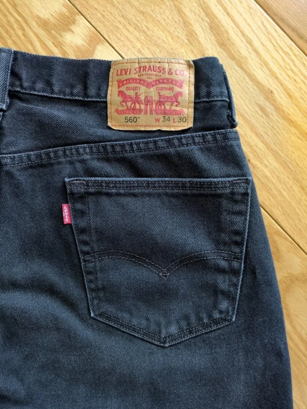 Vintage Levis 560 Jeans Mens 34x30 (Measured 32x29) Black Loose Fit Tapered Leg